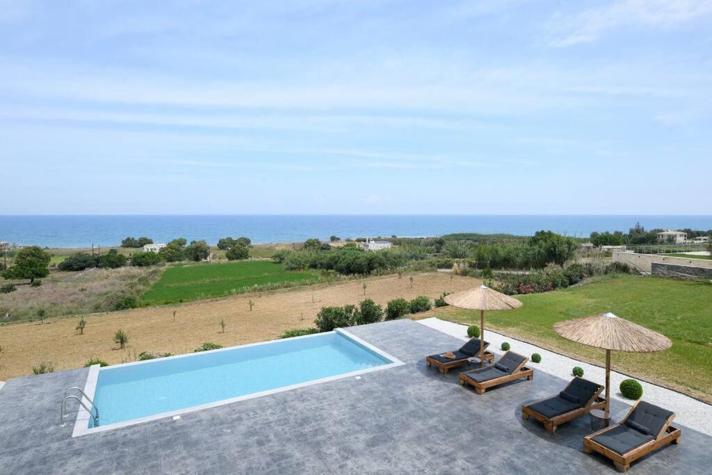 Blue Harmony Villa Dhramia ภายนอก รูปภาพ