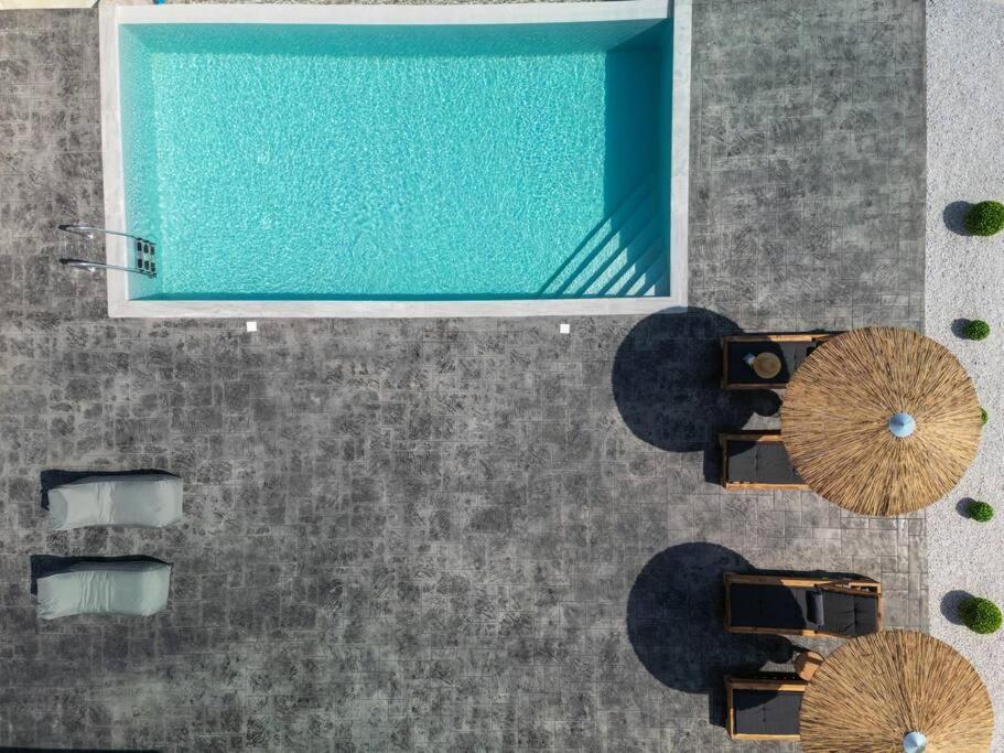 Blue Harmony Villa Dhramia ภายนอก รูปภาพ