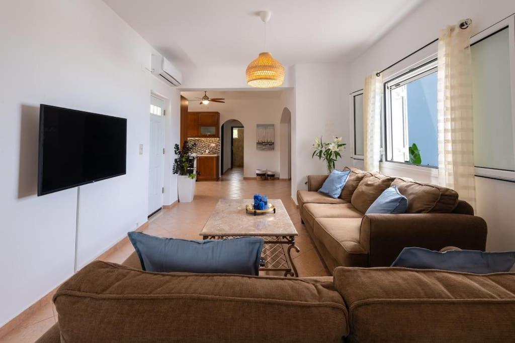 Blue Harmony Villa Dhramia ภายนอก รูปภาพ